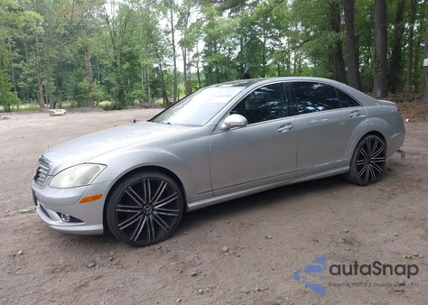 2007 Mercedes-Benz S 550 4Matic из США, поврежденный, VIN WDDNG86X77A104970